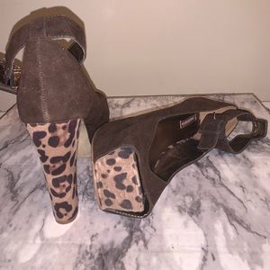 Cheetah/brown heels size 10